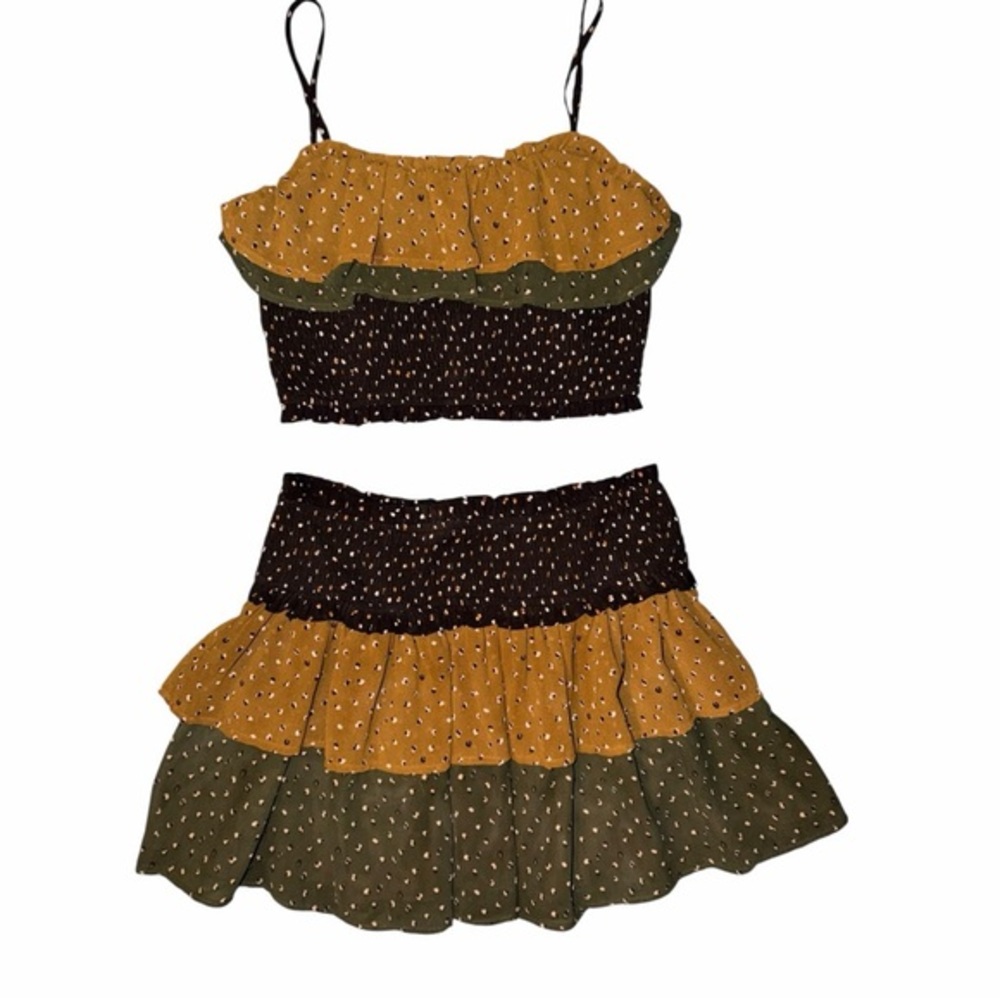 Storia Tiered Skirt & Crop Top Outfit, Tan, Olive & Black